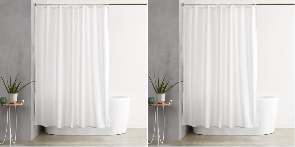 Ganchos de plástico blancos incluidos con la cortina de ducha Amazon Basics
